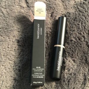 bareMinerals BAREPRO Concealer